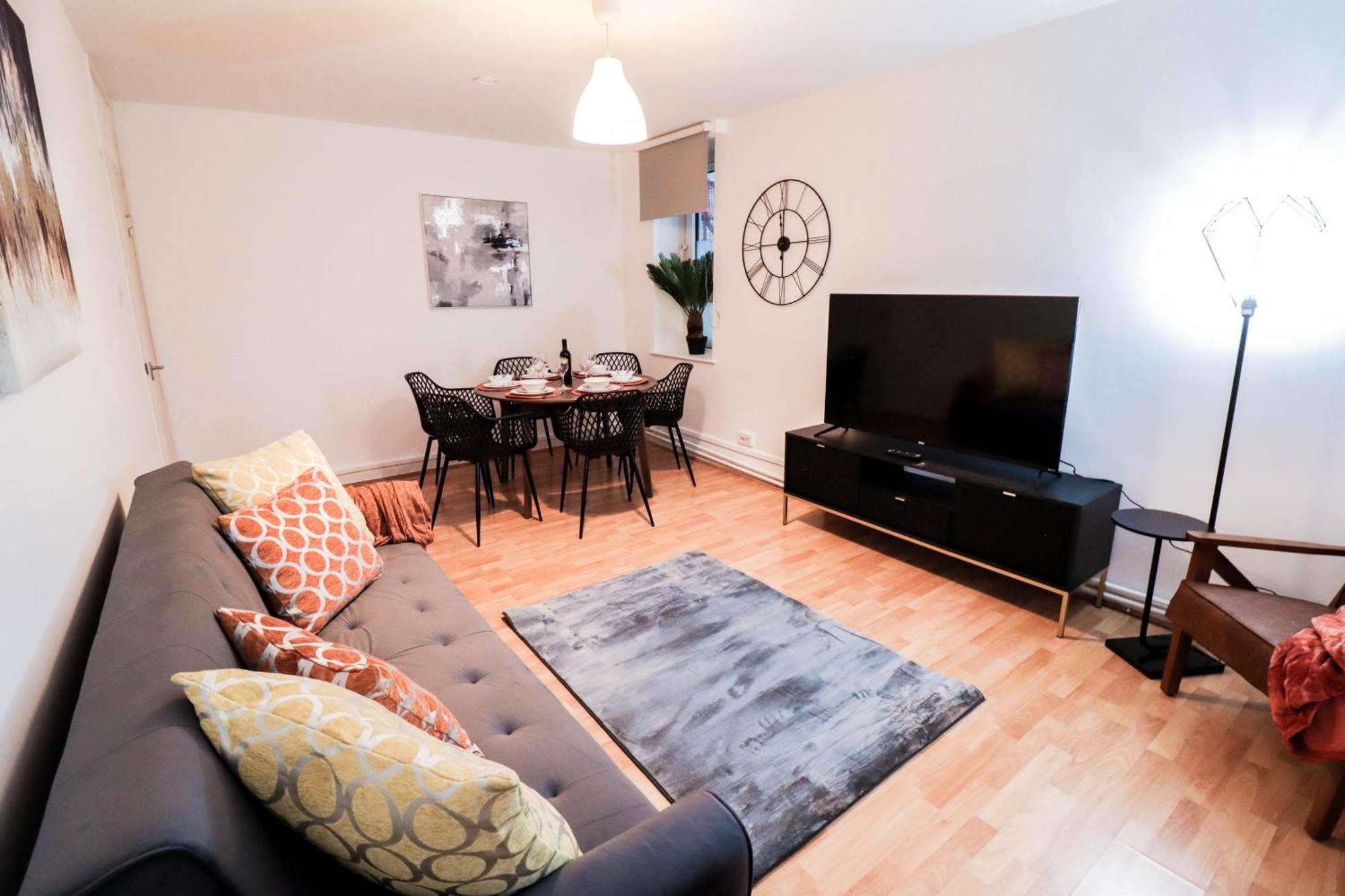 Beautifully Presented 3 Bed Hampstead Apartment