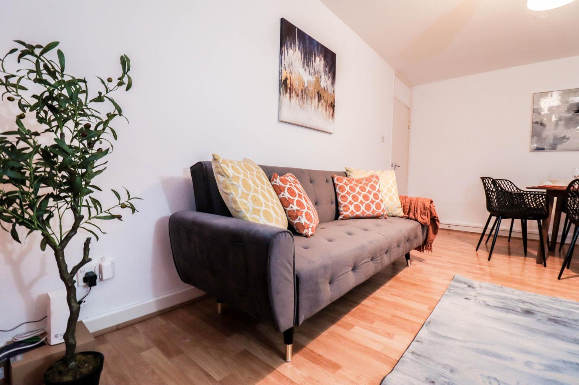 Apartment Beautifully Presented 3 Bed Hampstead *