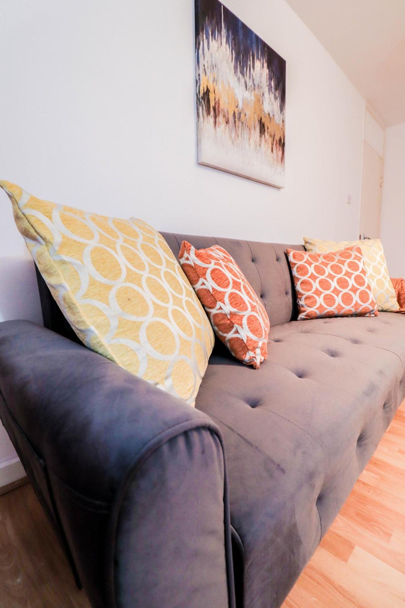 Beautifully Presented 3 Bed Hampstead Apartment London
