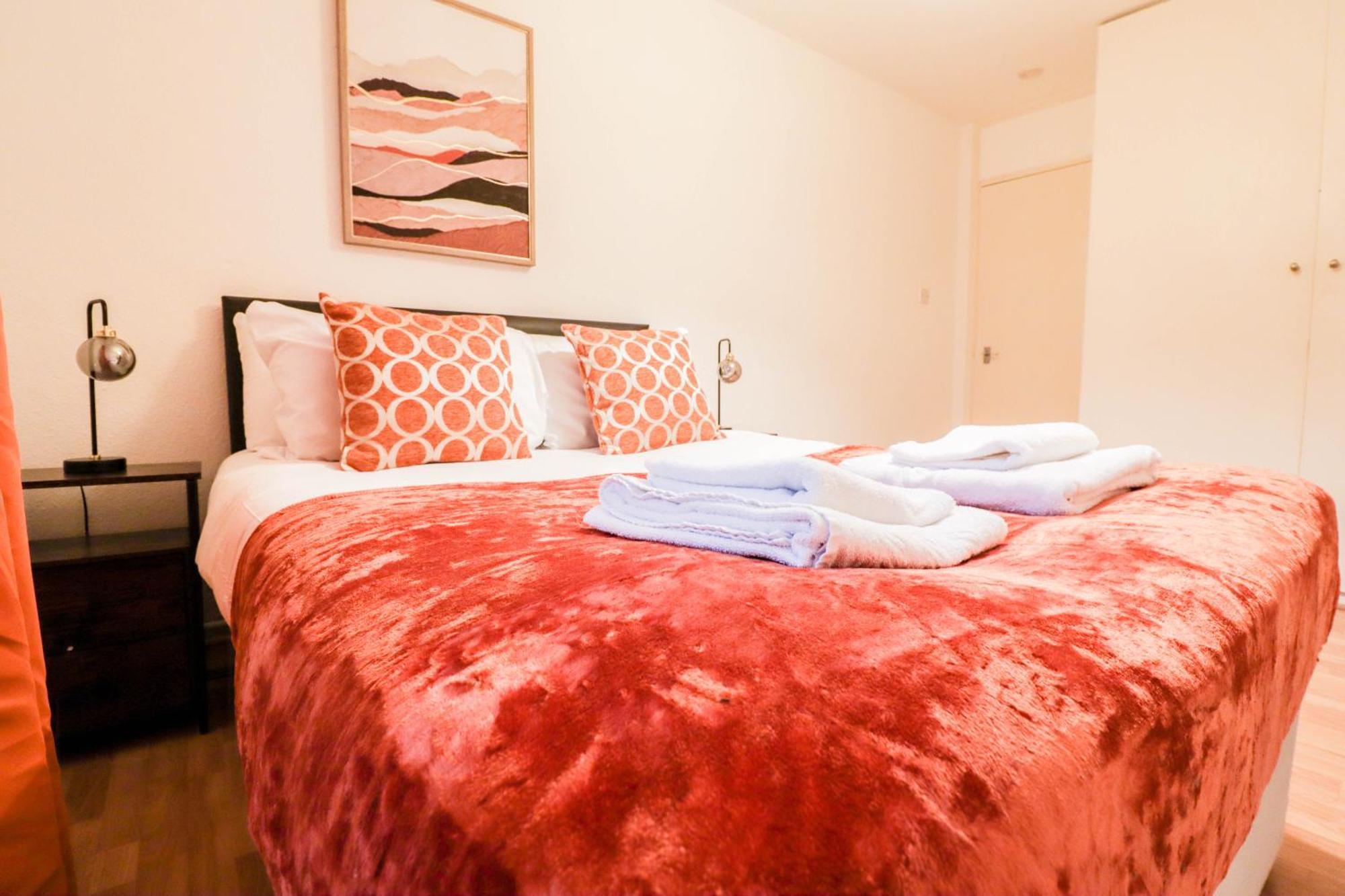 Beautifully Presented 3 Bed Hampstead * London