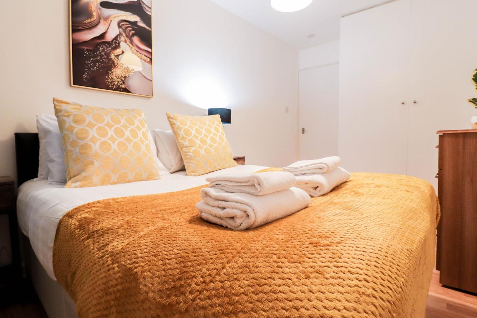 Beautifully Presented 3 Bed Hampstead * London