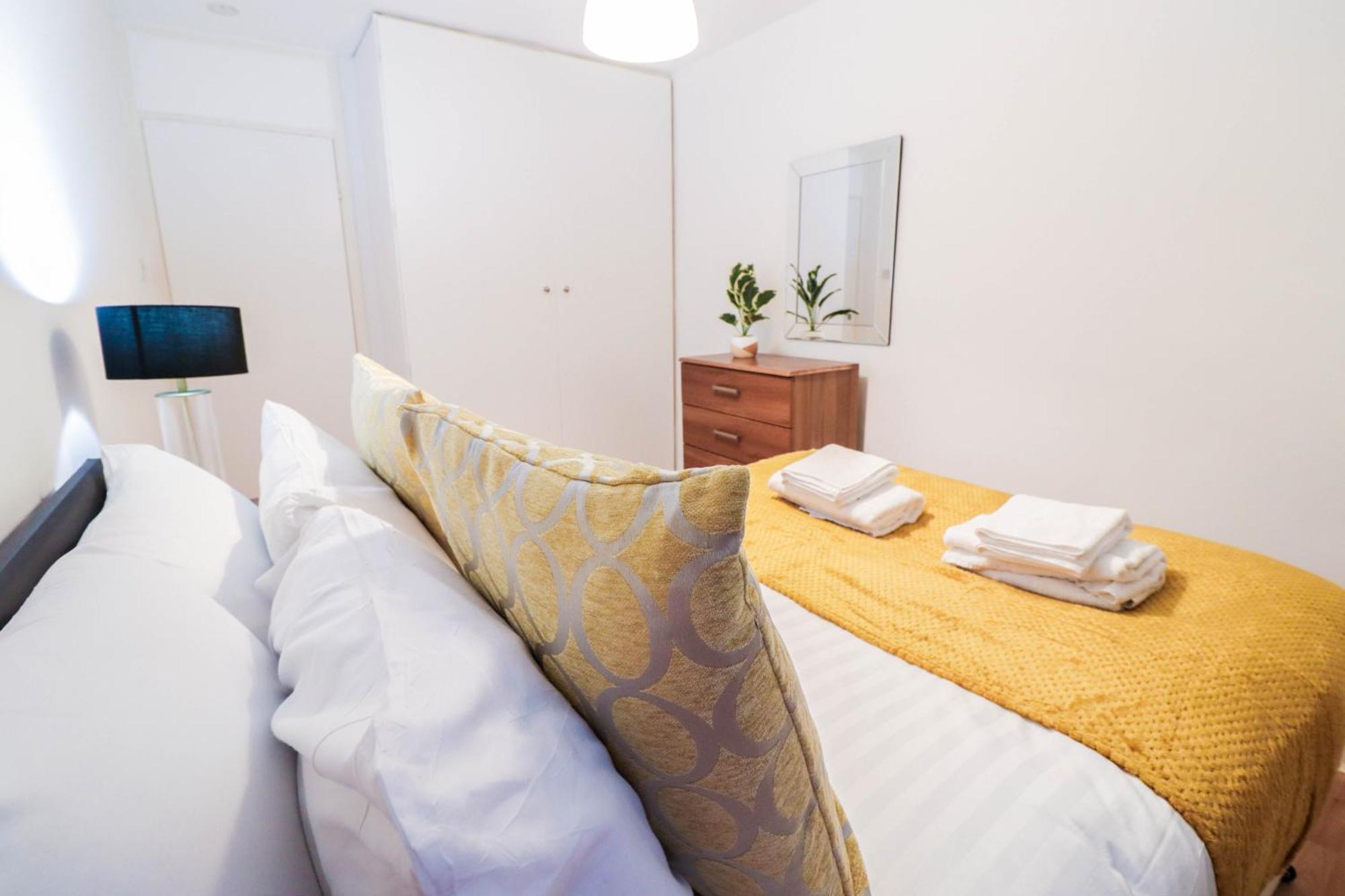 Beautifully Presented 3 Bed Hampstead Apartment